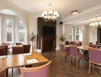 Hotel Aston Court